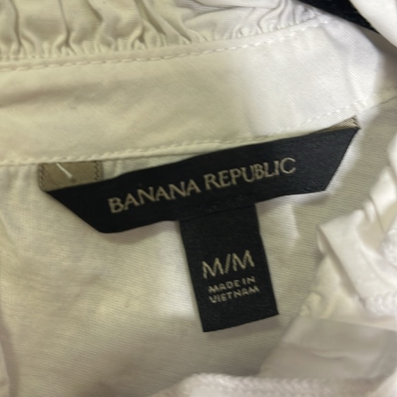 BANANA REPUBLIC SLEEVELESS BLOUSE - Picture 3 of 5